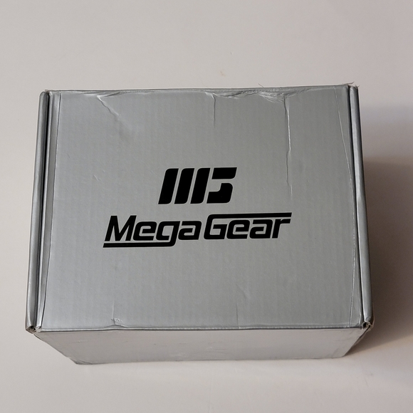 MegaGear MG1551 Ever Ready Genuine Leather Camera Case for Fujifilm X-T3 - Picture 10 of 15